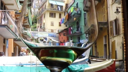Manarola em um cálice de Chianti